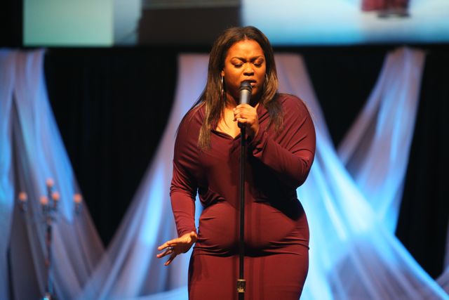 Ruth La'Ontra performs at Lamplighter Awards