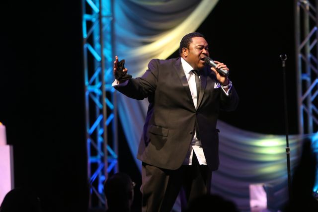 Damon Little Performs at Lamplighter Awards 2014