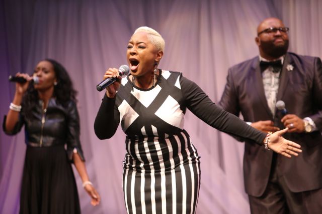 James Fortune Performs At The Lamplighter Awards 2015
