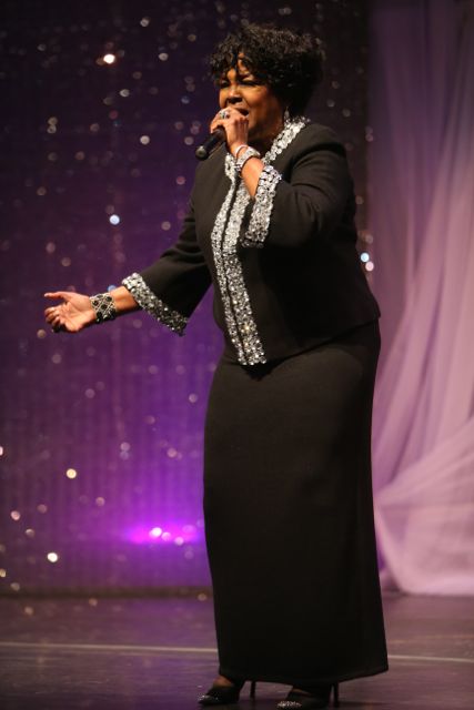 Shirley Caesar Performs At the Lamplighter Awards 2015