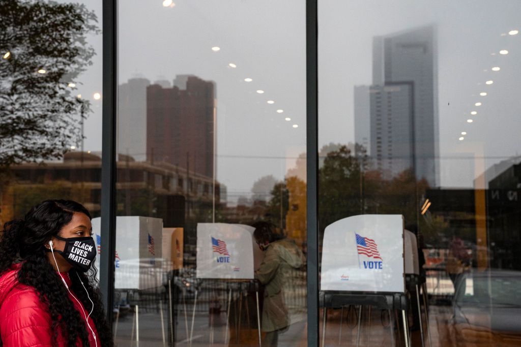Hundreds line up at dawn for early voting in Baltimore